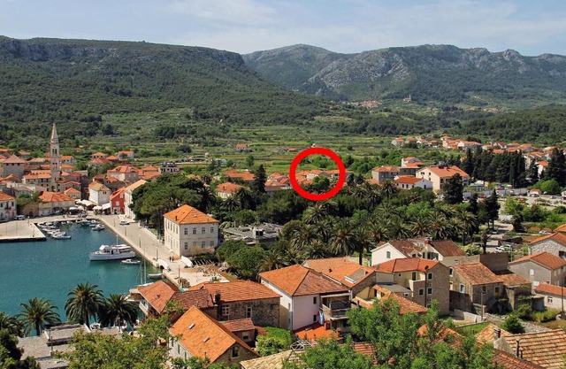Apartments with parking space Jelsa, Hvar - 8713