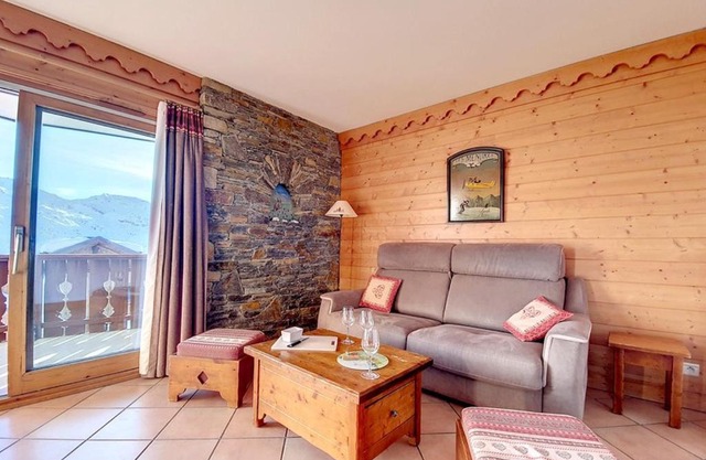 Appartement cosy 6 pers · Proche pistes · Balcon · Piscine · Sauna · Parking · Wifi - FR-1-344-841