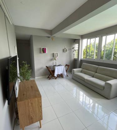 Appartement Lalau avec vue sur la mer et piscine