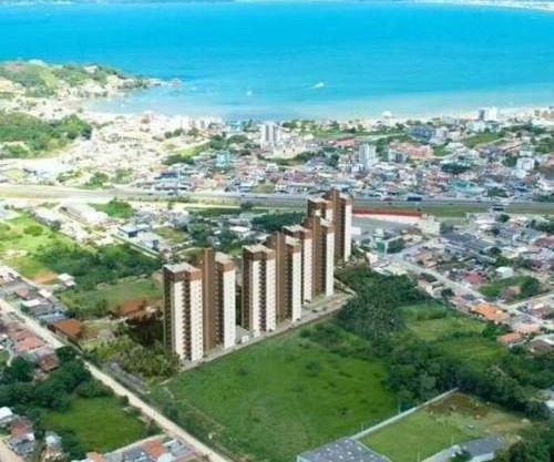 Apto aconchegante e novo.