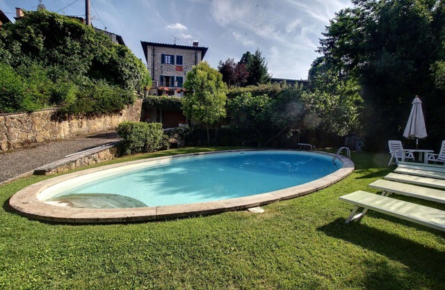 Beautiful private villa with WIFI, private pool, TV and panoramic view, close to Greve In Chianti