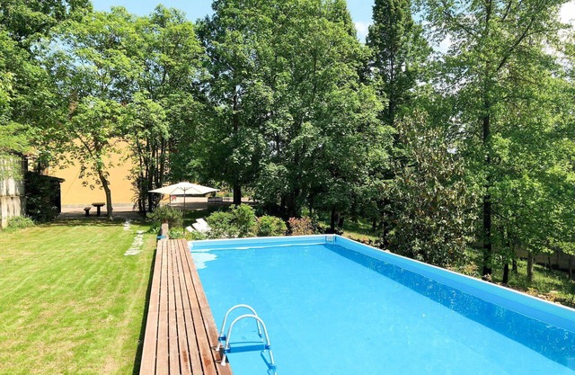 Beautiful private villa for 12 guests with WIFI, private pool, TV, terrace and pets allowed