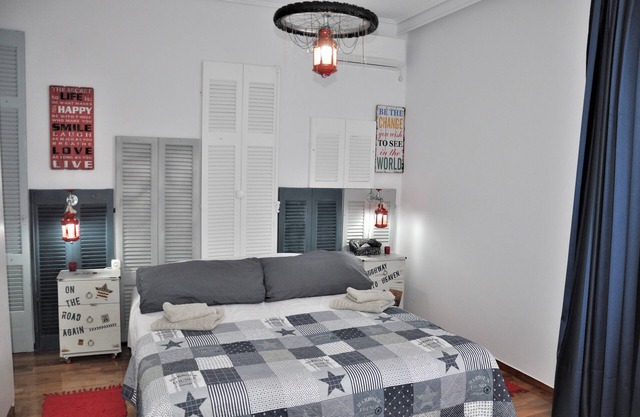 BRAND NEW APT WITH HAND-MADE FURNITURE-ACCESSORIES