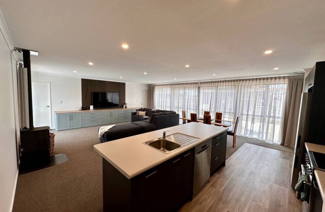 Brand New Home @ Waitarere Beach