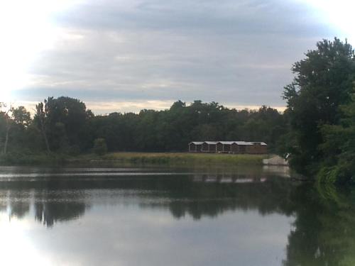Cabins & Cottages at Shale Lake