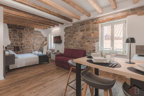 CALLE DE BERNARDIS 2 l BB APARTMENTS TRIESTE