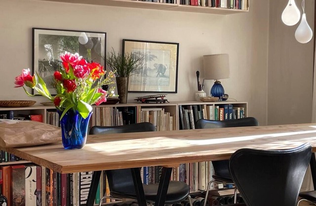 Calm&charming city home well equiped close to cafes, lakes&parks, pool,shopping