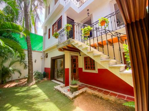 Casa Centrica 5bed/5bath AC/GYM 5 min 5ta av y Playa