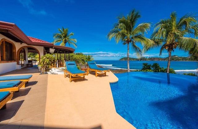 Casa De La Playa- Beachfront Home At Flamingo