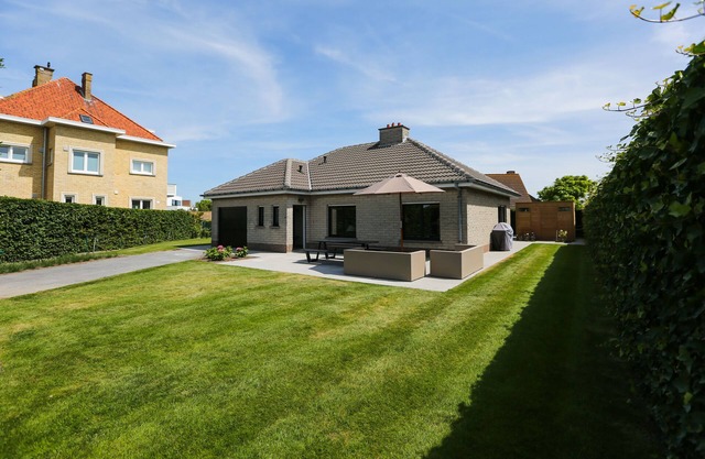 Casa Dunas - Charming Holiday Home with garden, for 6 People