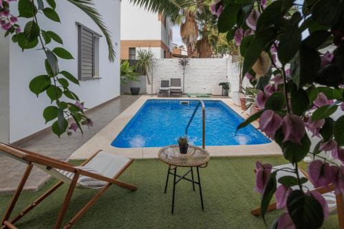 Casa Moderna con Piscina