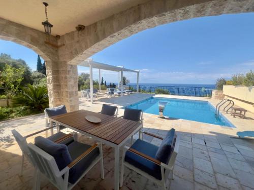 Casa Oliva Villa with private heating pools