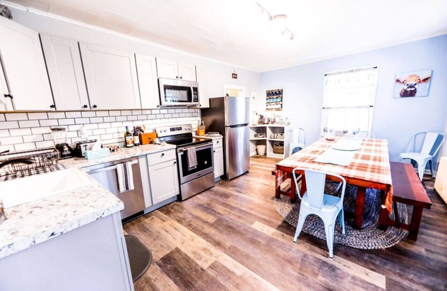 Catskill Mtn Farmhouse w/Hot Tub near Woodstock