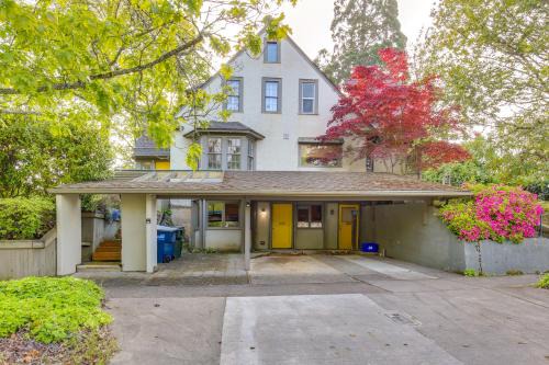 Centrally Located Eugene Apt Less Than Half-Mi to UO!