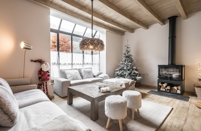 Chalet 'Casa Baqueira' with Mountain View and Wi-Fi