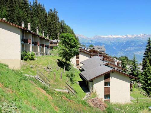 Chalet Fuchsia by Interhome