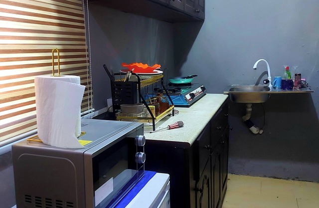 Charming 1-bedroom house in marvelous Accra with WiFi, AC. Pet friendly