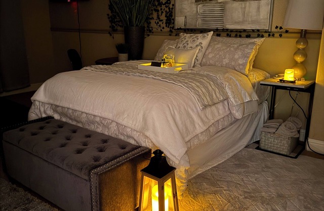 Charming 1-Guest bedroom suite & private bath, Coffee, Teas & WiFi in Auburn.