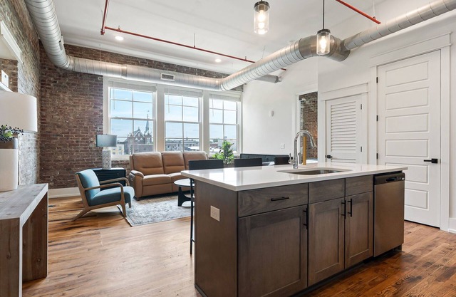 Charming 1BR retreat in McMinnville, TN, perfect for couples or small families.