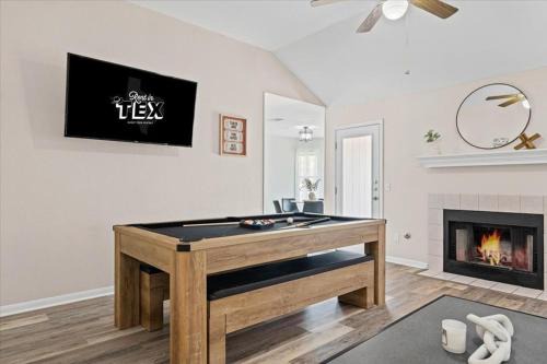 Chic & Fun Stay Games, Fire Pit, Deck & Fitness