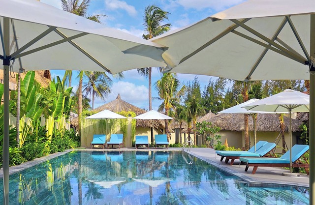 Coco Cottage Beachfront Resort