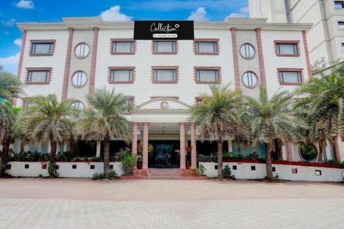 Collection O Gujarat Anand City Bus Station