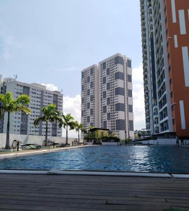 Comfortable18 3R2B 7pax Meritus Perai