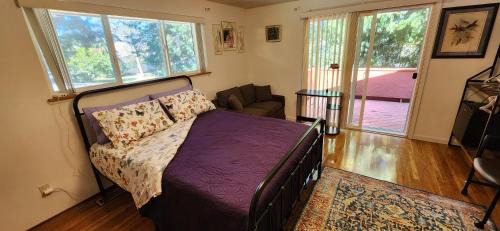 Comfy, Cozy BnB Kent WA "Private Bathroom"