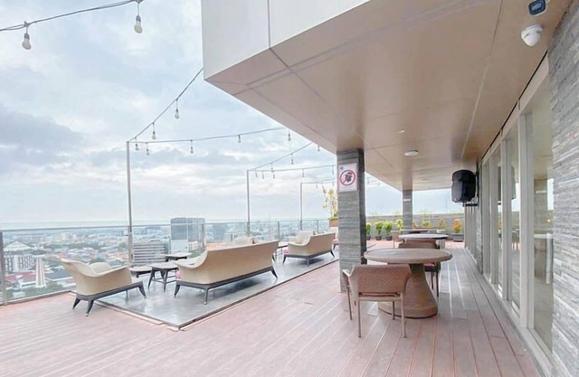 Compact and Nice Combined Unit 1BR Apartment at Warhol (W/R) Residence