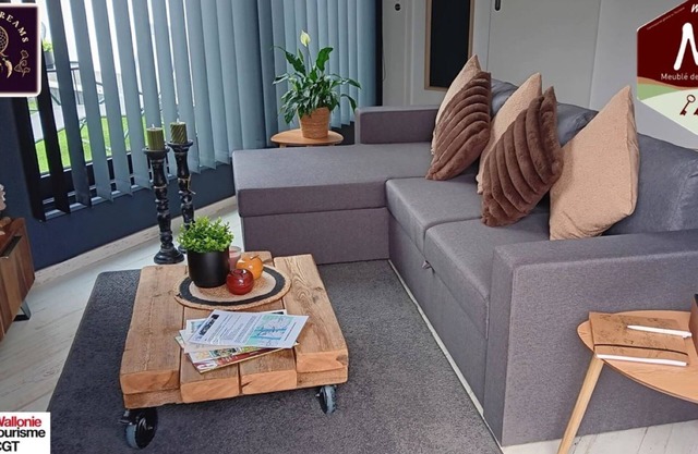 * Cosy apartment 10 minutes from Maastricht and its beautiful Meuse riverside walks