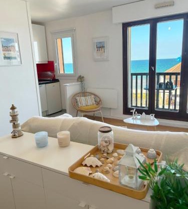 Cote et Mer Superbe appartement Front de Mer WIFI & PARKING