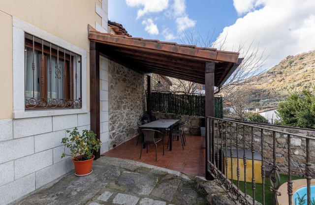 Country House "La Fontanita" with Mountain View, Private Pool & Wi-Fi