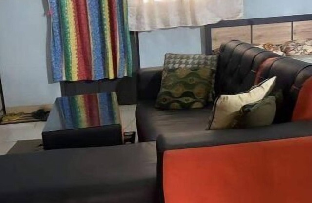 Cozy centrally-located 1 bed studio apartment