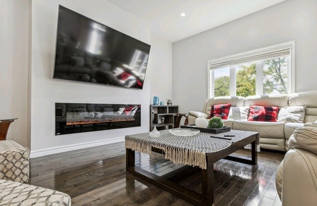 cozy house in west of London on