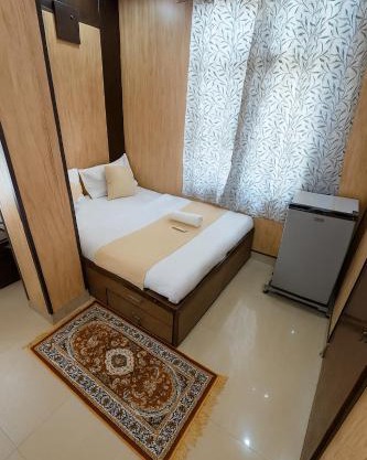 Dev Hotel Mansarovar