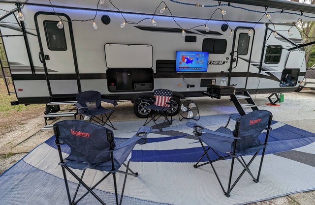 Disney or Beach Ready! 2022 Jayco Jay Feather 33' Bunkhouse - Delivery only