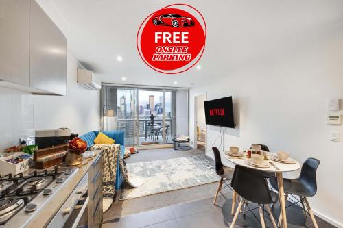 Docklands Harbour & City Views Pool, Free Onsite Parking , Yoga & Gym