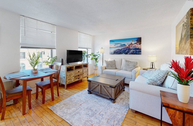 Downtown apartment with modern design & W/D access - dog-friendly