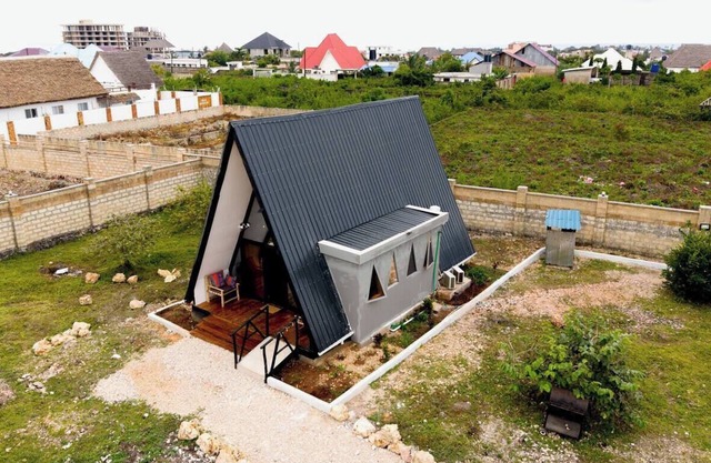 Eco-Friendly A-Frame Cabin 10min/Nungwi Beach