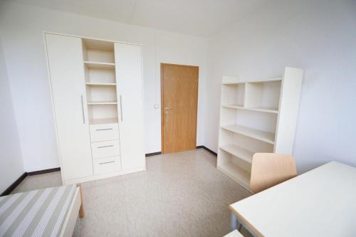 Einzelzimmer für Frauen Female Single room