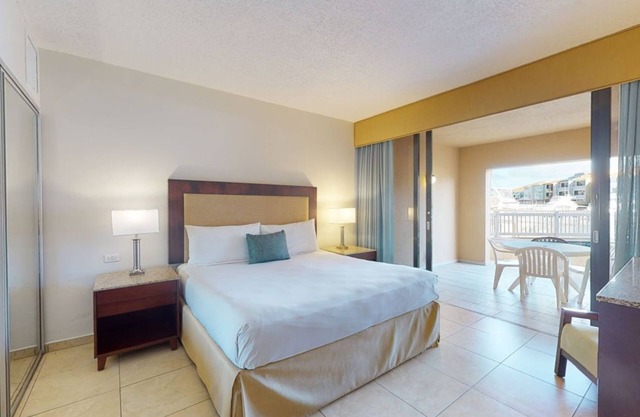 Elegant 1BR Condo at Park Royal Club Cala with Pool