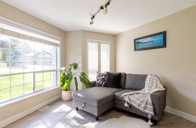 Elegant and cozy home located in Fleetwood.