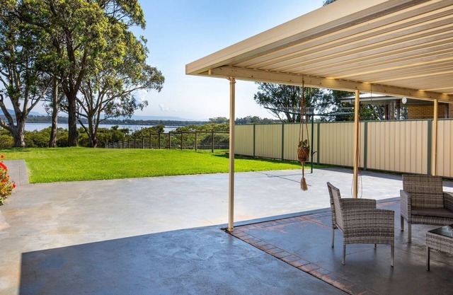 Enchante` - Pet Friendly - Absolute Waterfront - Fireplace