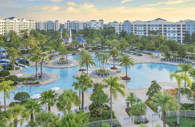 Enjoy your AM coffee in resort relaxation garden in this great 1BD condo in Orlando