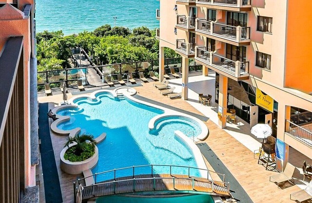 Estúdios Modernos em Resort pé na areia - Jurerê Beach Village JBVJR