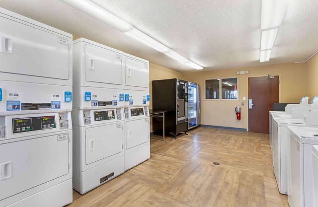 Extended Stay America Select Suites - Greenville - Airport