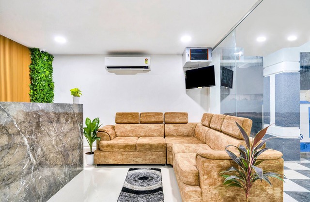 FabExpress Grand Aarvi Prime