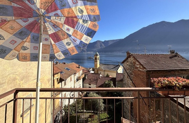 Faro sul Lago apt – Colonno