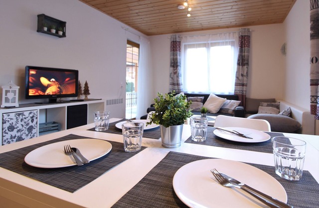 FeWo GRIASS EICH 50 m from the slopes GRIASS EICH Ski-to-door Apartment by Isa Bad