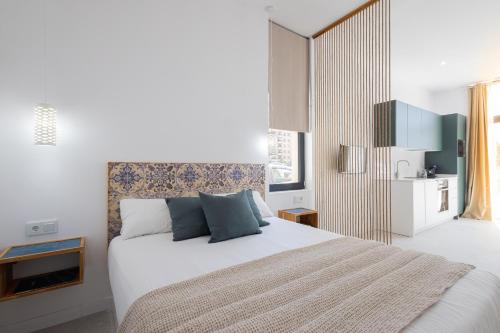 FLORIT FLATS - Stylish Studio by the Joaquin Sorolla Station